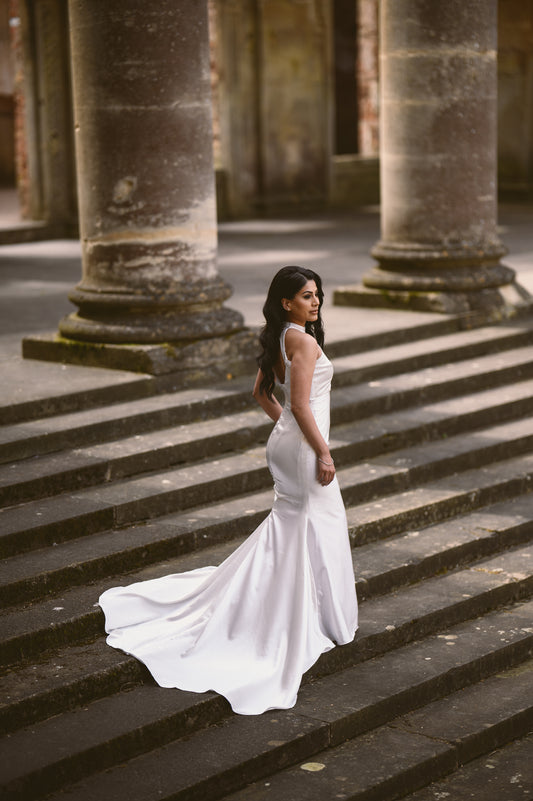 White Bodycon Dress - Short Trail