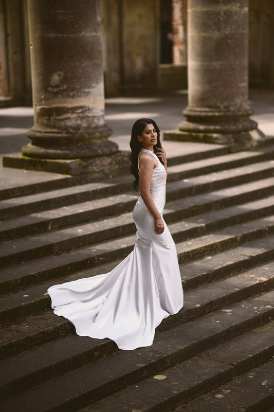 White Bodycon Dress - Short Trail