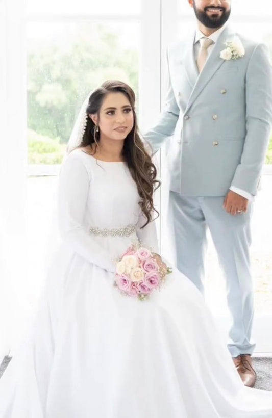 White Long sleeve Dress - Medium Trail